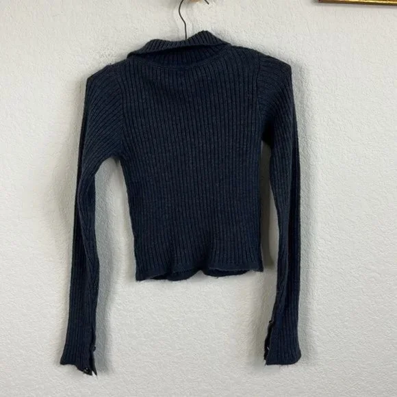 RUVE Cream Retro Ribbed Cropped Sweater - Picture 6 of 6